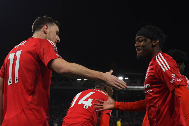 人员配置及 人员配置及