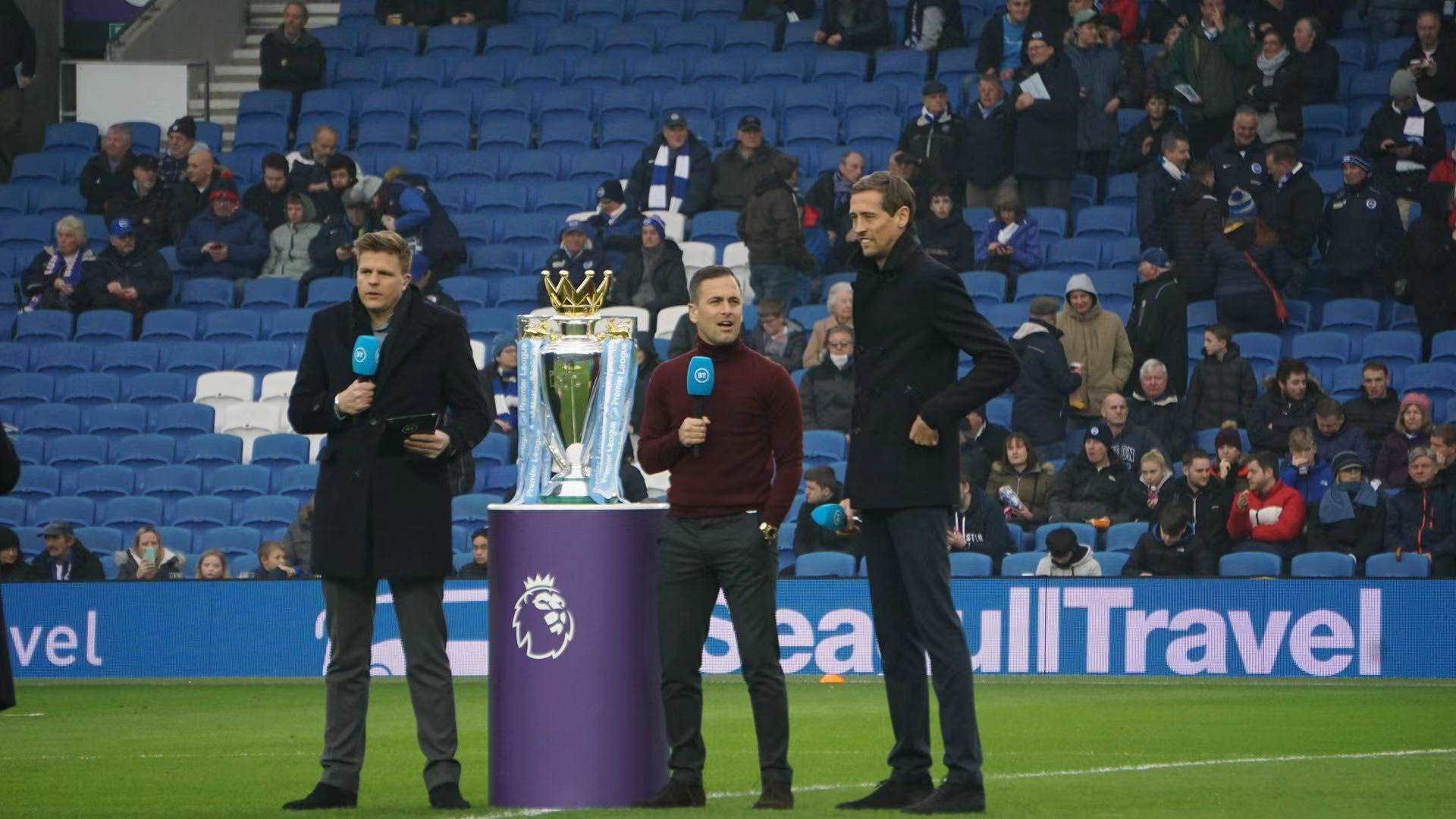 日益激烈的 日益激烈的